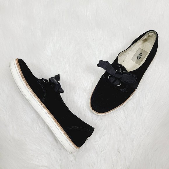 UGG Shoes - UGG Leather Suede Lace-Up Ribbon Sneakers